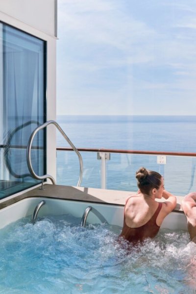 CEL_BY_Edge_Villa_Jacuzzi_1