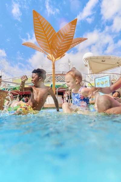 RCI_FR_022023_CC_NMorley_PoolDeck_C2_2147_RET